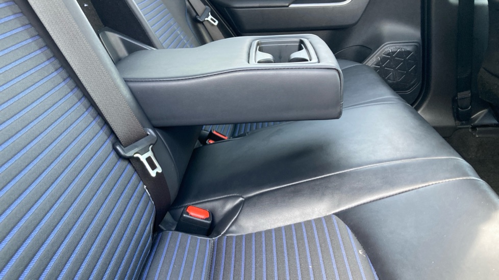 Toyota RAV4 2.5 VVT-i Hybrid Dynamic 5dr CVT Hybrid Estate - Image 49