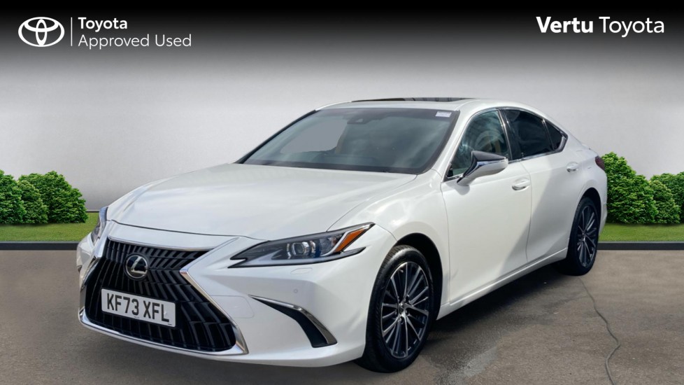 Lexus ES 300h 2.5 4dr CVT Premium Edition Hybrid Saloon - Image 3