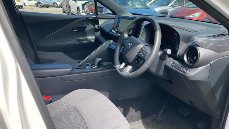 Toyota C-HR 1.8 Hybrid Icon 5dr CVT Hybrid Hatchback - Image 12