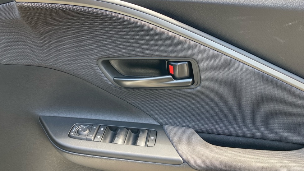 Toyota C-HR 1.8 Hybrid Icon 5dr CVT Hybrid Hatchback - Image 20