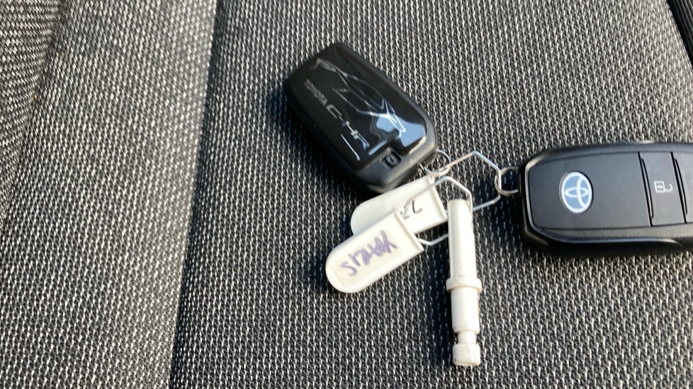 Toyota C-HR 1.8 Hybrid Icon 5dr CVT Hybrid Hatchback - Image 28