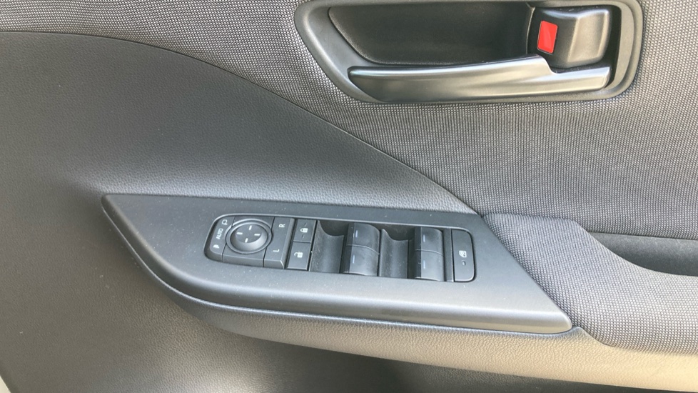 Toyota C-HR 1.8 Hybrid Icon 5dr CVT Hybrid Hatchback - Image 29