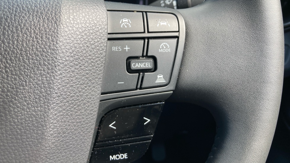 Toyota C-HR 1.8 Hybrid Icon 5dr CVT Hybrid Hatchback - Image 30