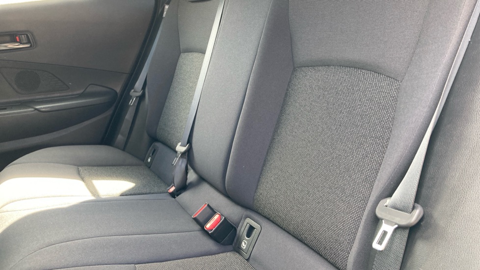 Toyota C-HR 1.8 Hybrid Icon 5dr CVT Hybrid Hatchback - Image 39