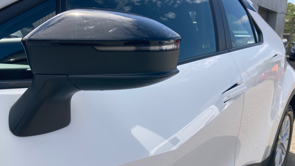 Toyota C-HR 1.8 Hybrid Icon 5dr CVT Hybrid Hatchback - Image 49