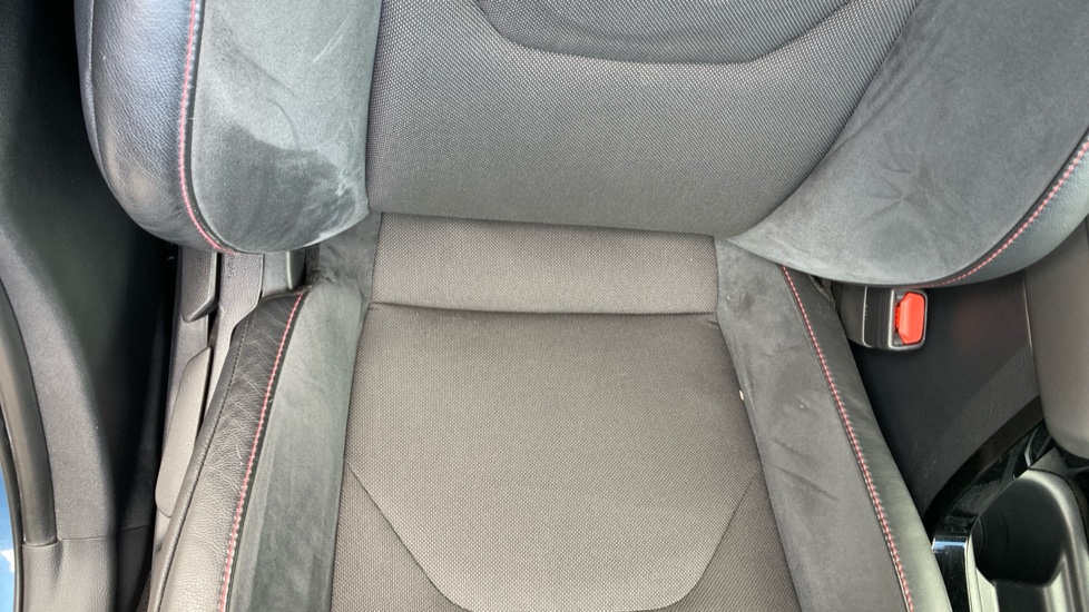 Toyota Corolla 2.0 VVT-i Hybrid Excel 5dr CVT Hybrid Hatchback - Image 14
