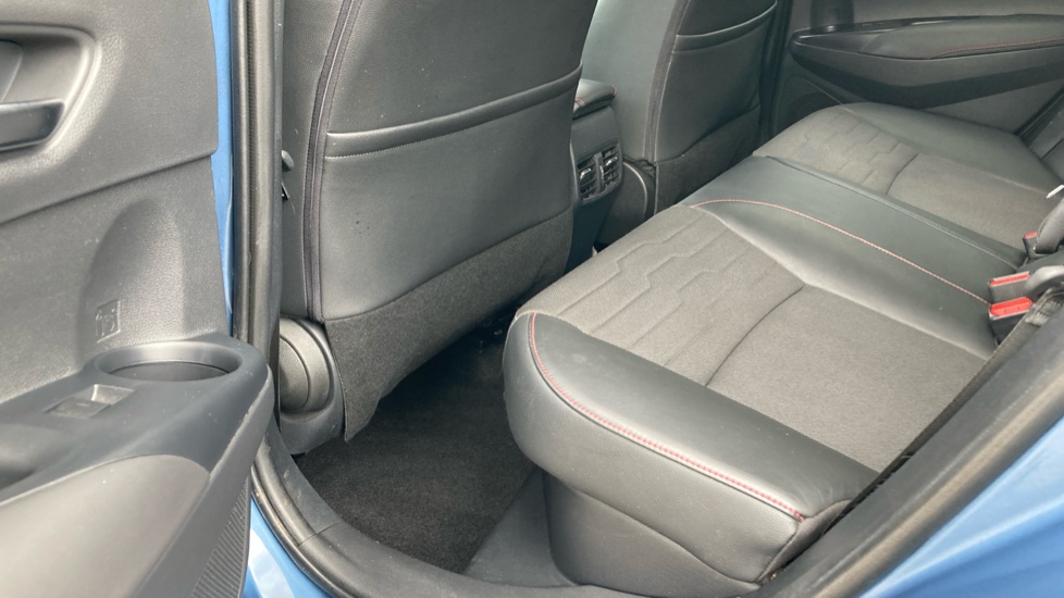 Toyota Corolla 2.0 VVT-i Hybrid Excel 5dr CVT Hybrid Hatchback - Image 15