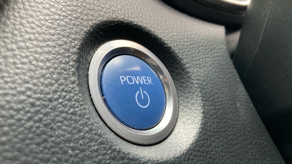 Toyota Corolla 2.0 VVT-i Hybrid Excel 5dr CVT Hybrid Hatchback - Image 16