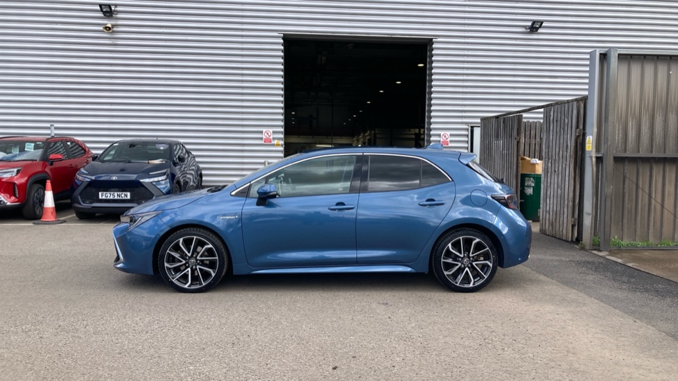 Toyota Corolla 2.0 VVT-i Hybrid Excel 5dr CVT Hybrid Hatchback - Image 24