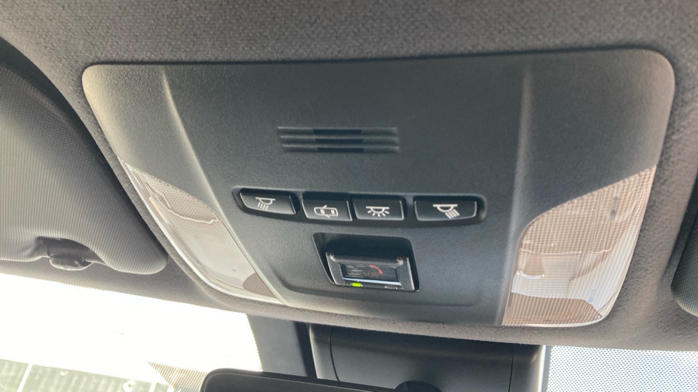 Toyota Corolla 2.0 VVT-i Hybrid Excel 5dr CVT Hybrid Hatchback - Image 29