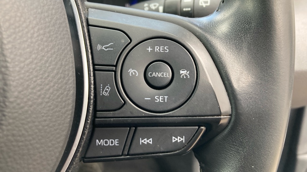 Toyota Corolla 2.0 VVT-i Hybrid Excel 5dr CVT Hybrid Hatchback - Image 31