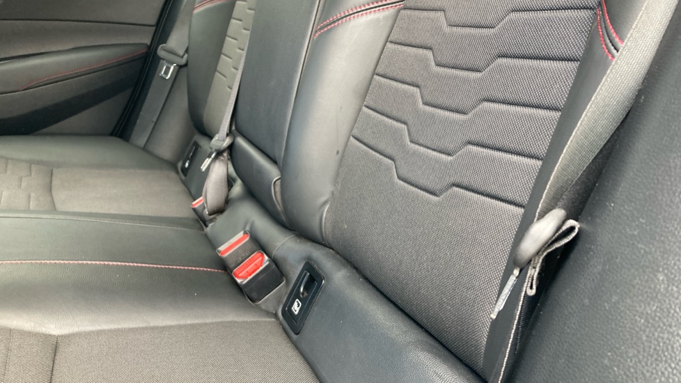 Toyota Corolla 2.0 VVT-i Hybrid Excel 5dr CVT Hybrid Hatchback - Image 37