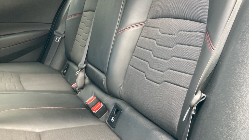 Toyota Corolla 2.0 VVT-i Hybrid Excel 5dr CVT Hybrid Hatchback - Image 38
