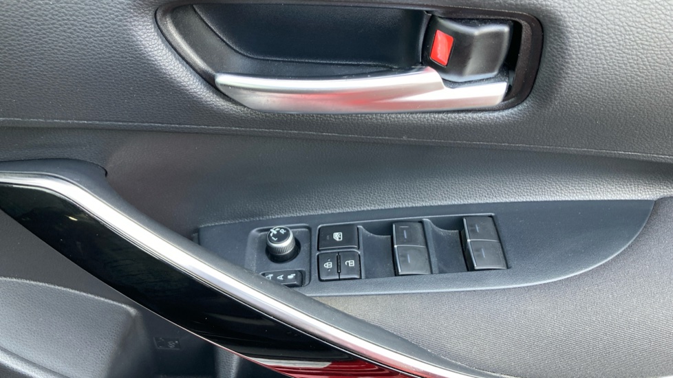 Toyota Corolla 1.8 VVT-i Hybrid GR Sport 5dr CVT Hybrid Hatchback - Image 32