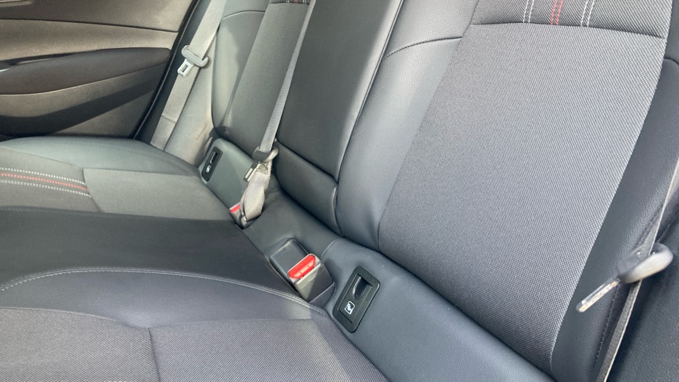Toyota Corolla 1.8 VVT-i Hybrid GR Sport 5dr CVT Hybrid Hatchback - Image 43