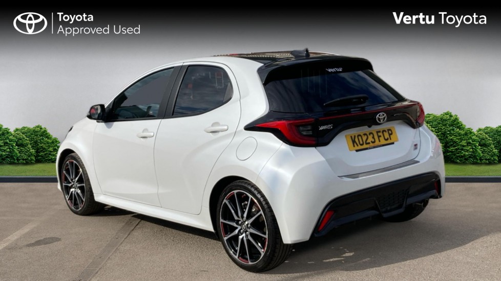 Toyota Yaris 1.5 Hybrid GR Sport 5dr CVT Hybrid Hatchback - Image 4