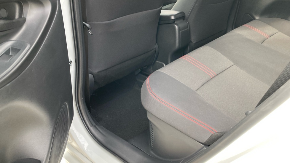 Toyota Yaris 1.5 Hybrid GR Sport 5dr CVT Hybrid Hatchback - Image 15