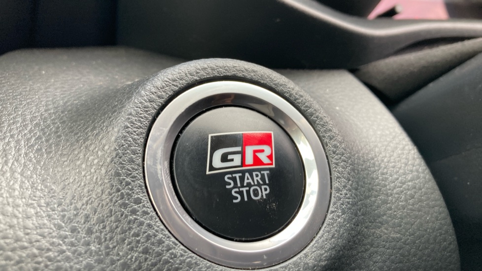 Toyota Yaris 1.5 Hybrid GR Sport 5dr CVT Hybrid Hatchback - Image 16