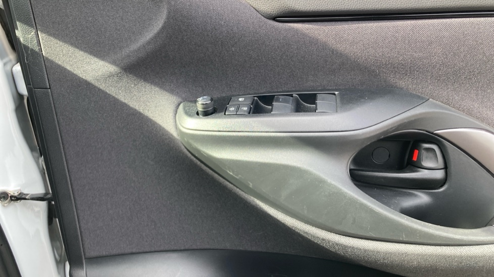 Toyota Yaris 1.5 Hybrid GR Sport 5dr CVT Hybrid Hatchback - Image 20