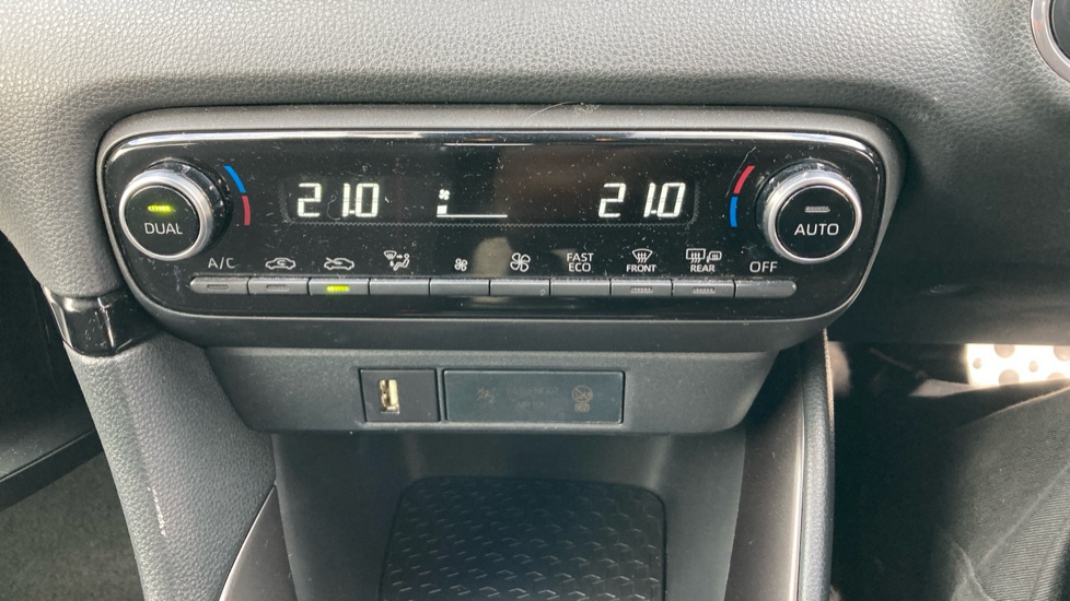 Toyota Yaris 1.5 Hybrid GR Sport 5dr CVT Hybrid Hatchback - Image 34