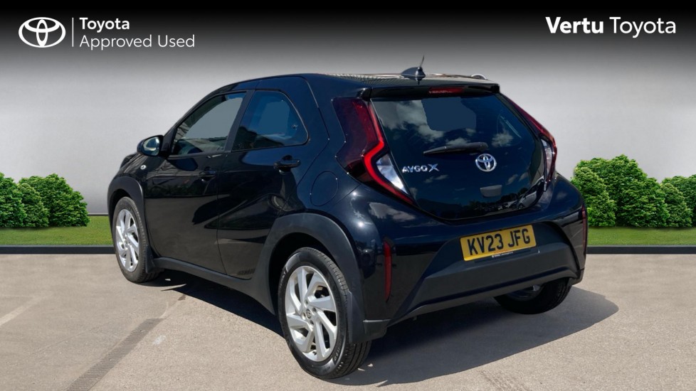 Toyota Aygo X 1.0 VVT-i Pure 5dr Petrol Hatchback - Image 4