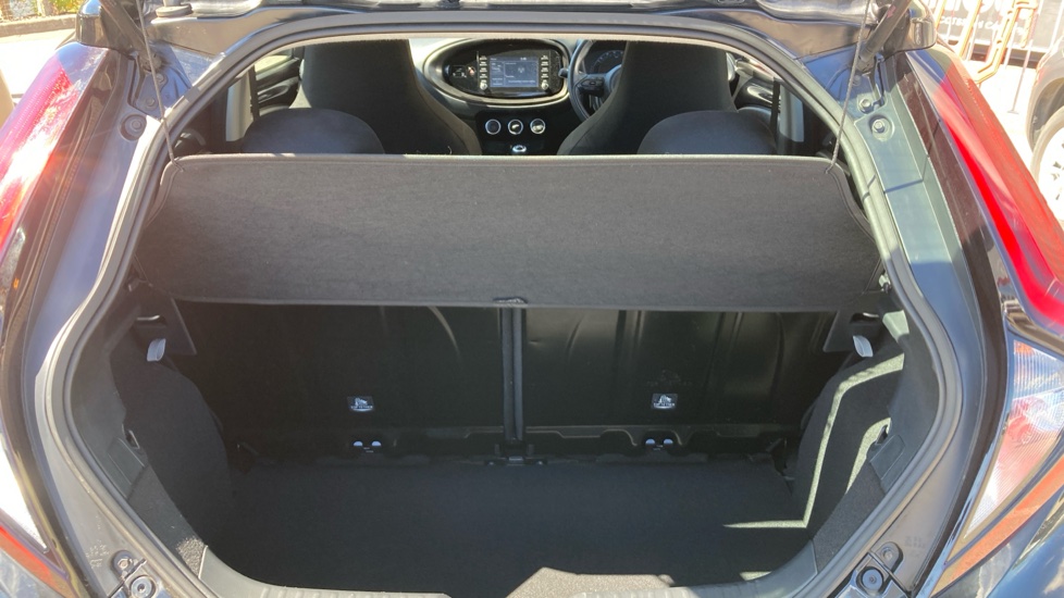 Toyota Aygo X 1.0 VVT-i Pure 5dr Petrol Hatchback - Image 13