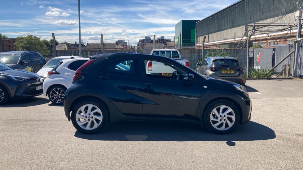 Toyota Aygo X 1.0 VVT-i Pure 5dr Petrol Hatchback - Image 23