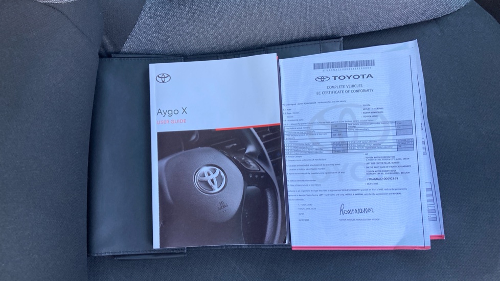 Toyota Aygo X 1.0 VVT-i Pure 5dr Petrol Hatchback - Image 27