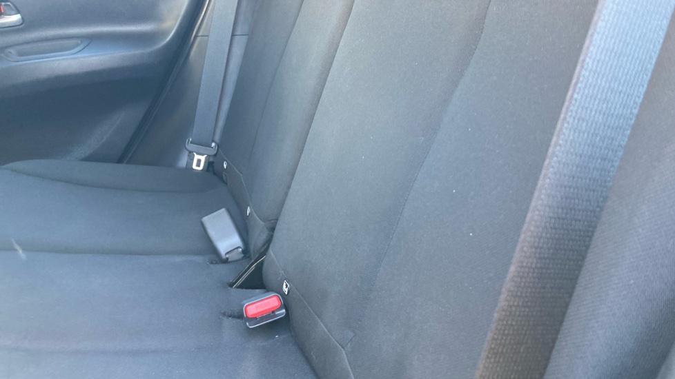 Toyota Aygo X 1.0 VVT-i Pure 5dr Petrol Hatchback - Image 38