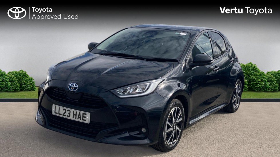 Toyota Yaris 1.5 Hybrid Design 5dr CVT Hybrid Hatchback - Image 3