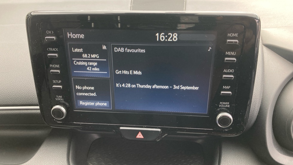 Toyota Yaris 1.5 Hybrid Design 5dr CVT Hybrid Hatchback - Image 9