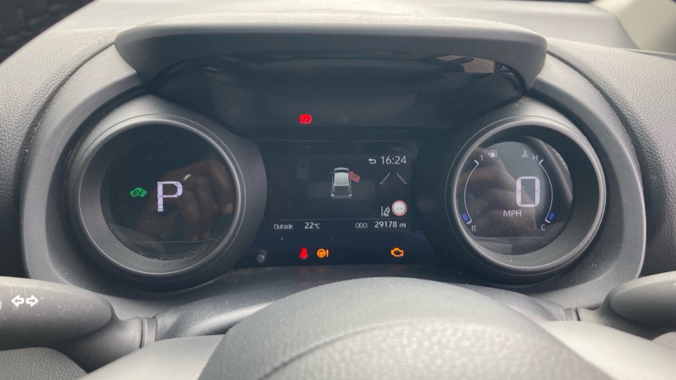 Toyota Yaris 1.5 Hybrid Design 5dr CVT Hybrid Hatchback - Image 11