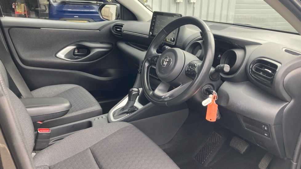 Toyota Yaris 1.5 Hybrid Design 5dr CVT Hybrid Hatchback - Image 12