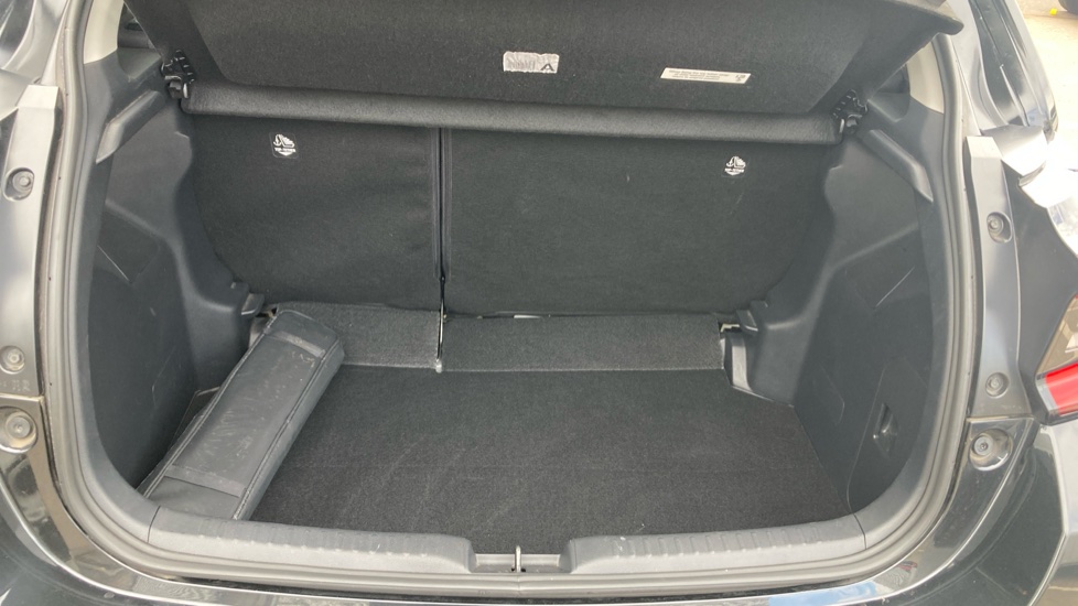 Toyota Yaris 1.5 Hybrid Design 5dr CVT Hybrid Hatchback - Image 13