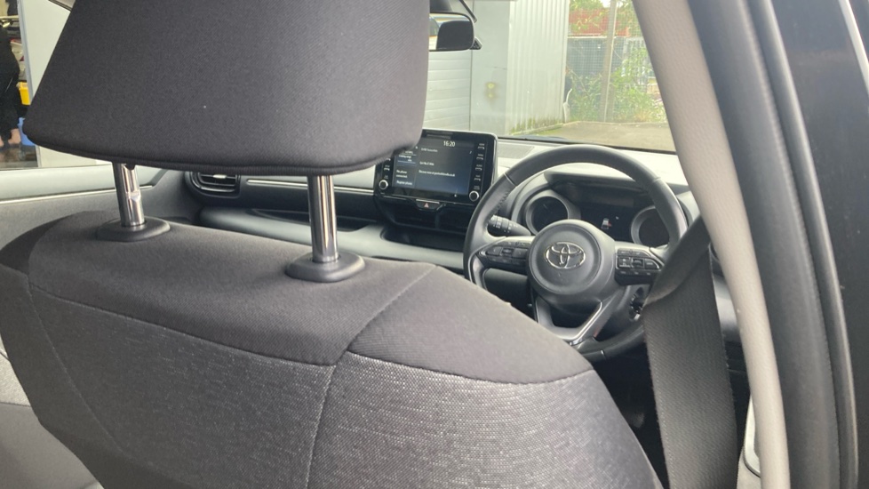 Toyota Yaris 1.5 Hybrid Design 5dr CVT Hybrid Hatchback - Image 19