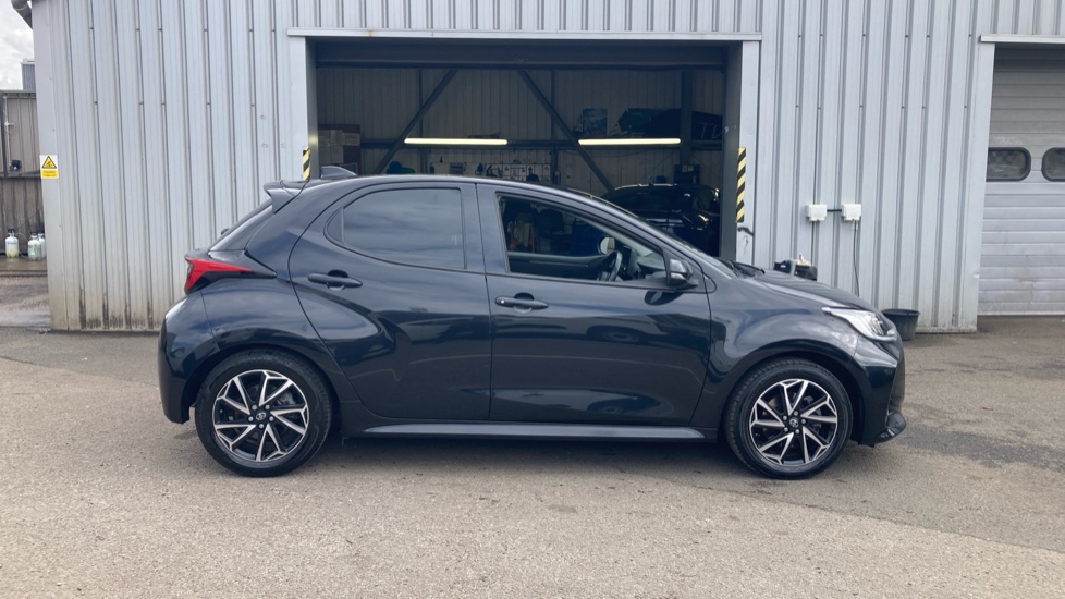 Toyota Yaris 1.5 Hybrid Design 5dr CVT Hybrid Hatchback - Image 23