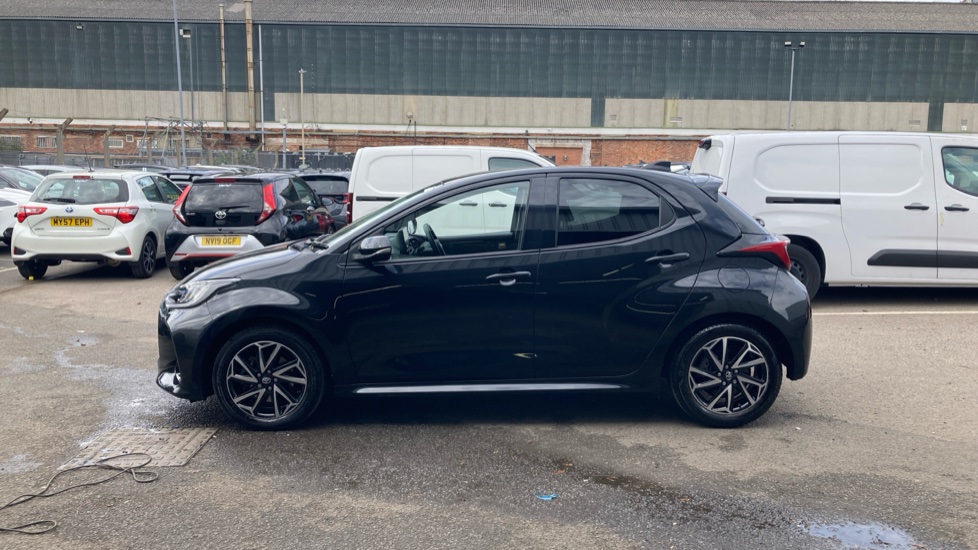 Toyota Yaris 1.5 Hybrid Design 5dr CVT Hybrid Hatchback - Image 24