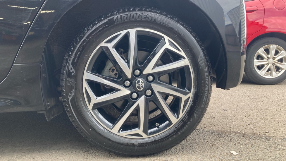 Toyota Yaris 1.5 Hybrid Design 5dr CVT Hybrid Hatchback - Image 25