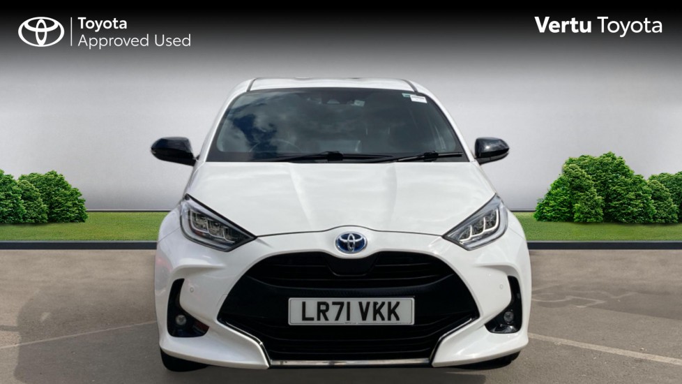 Toyota Yaris 1.5 Hybrid Dynamic 5dr CVT Hybrid Hatchback - Image 22