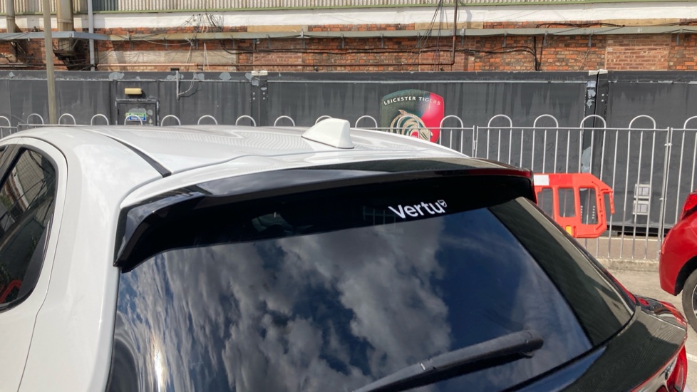 Toyota Yaris 1.5 Hybrid Dynamic 5dr CVT Hybrid Hatchback - Image 37