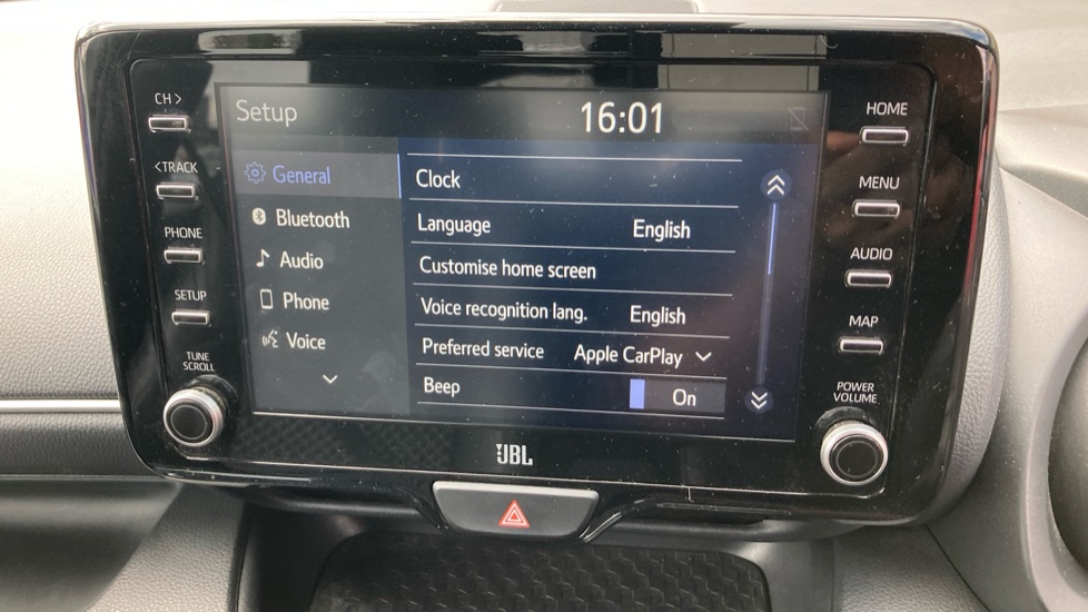 Toyota Yaris 1.5 Hybrid Dynamic 5dr CVT Hybrid Hatchback - Image 41