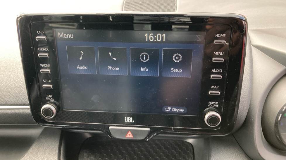 Toyota Yaris 1.5 Hybrid Dynamic 5dr CVT Hybrid Hatchback - Image 42