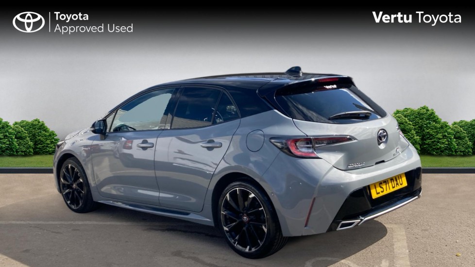 Toyota Corolla 2.0 VVT-i Hybrid GR Sport 5dr CVT Hybrid Hatchback - Image 4