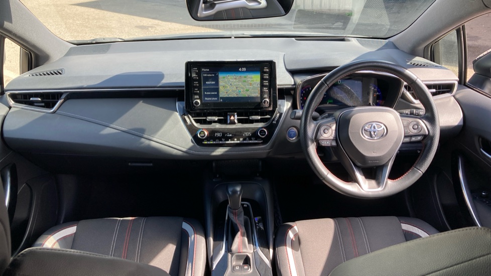 Toyota Corolla 2.0 VVT-i Hybrid GR Sport 5dr CVT Hybrid Hatchback - Image 6