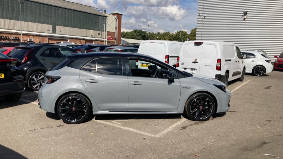 Toyota Corolla 2.0 VVT-i Hybrid GR Sport 5dr CVT Hybrid Hatchback - Image 23