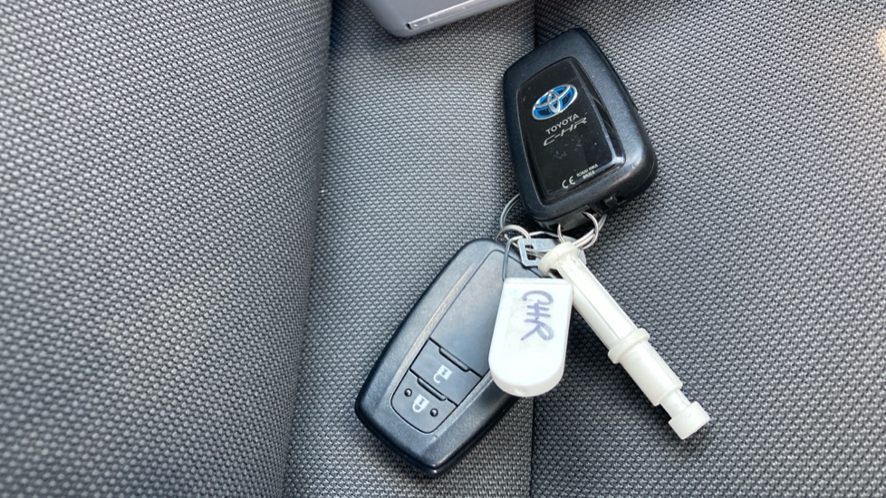 Toyota Corolla 2.0 VVT-i Hybrid GR Sport 5dr CVT Hybrid Hatchback - Image 28