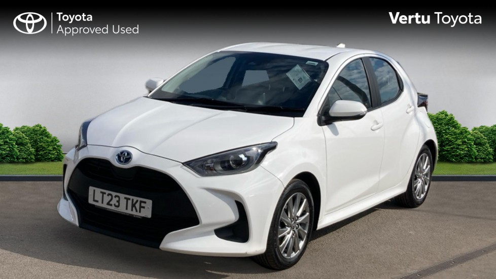 Toyota Yaris 1.5 Hybrid Icon 5dr CVT Hybrid Hatchback - Image 3