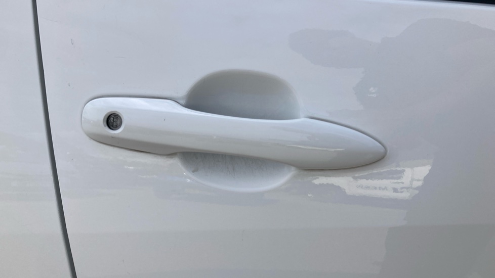 Toyota Yaris 1.5 Hybrid Icon 5dr CVT Hybrid Hatchback - Image 40
