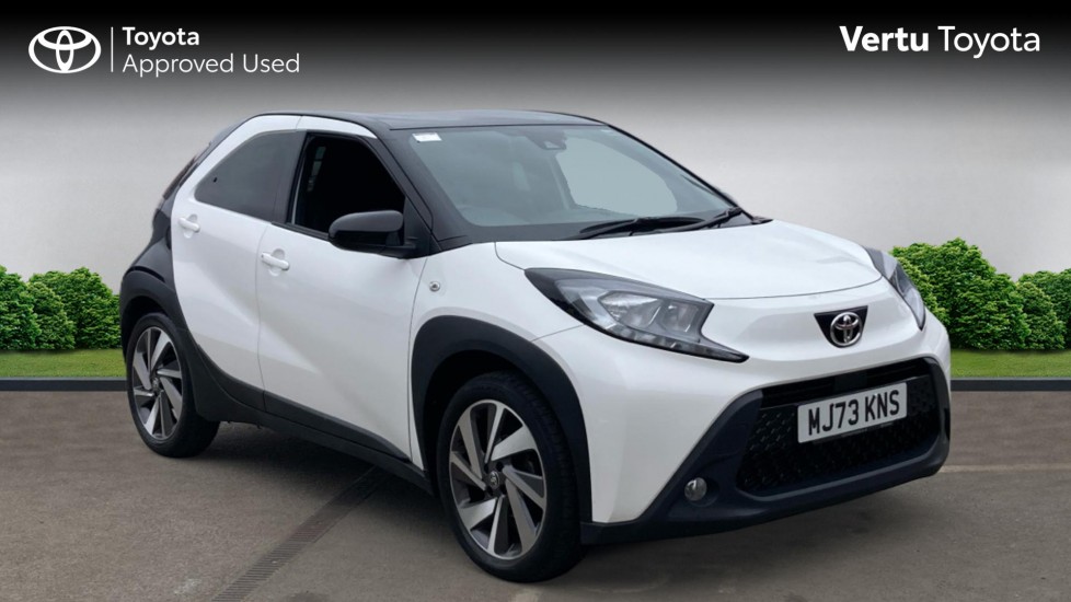 Toyota Aygo X 1.0 VVT-i Edge 5dr Auto Petrol Hatchback - Image 1