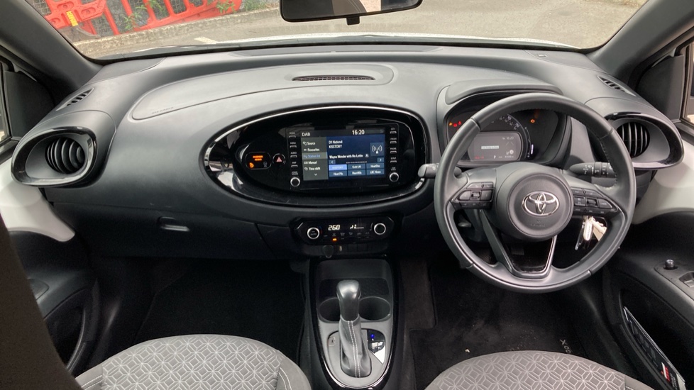 Toyota Aygo X 1.0 VVT-i Edge 5dr Auto Petrol Hatchback - Image 6